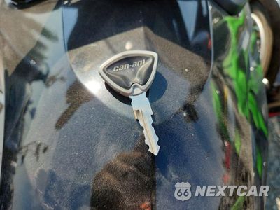 Zdjęcie 8 z 9 samochodu: 2012 CAN-AM SPYDER ROA VIN:2BXJALA1XCV000566 - miniatura