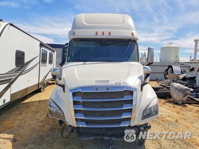 Piąte zdjęcie samochodu w środku: 2019 FREIGHTLINER CASCADIA 126