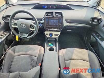 Zdjęcie 8 z 13 samochodu: 2016 TOYOTA PRIUS TWO VIN:JTDKBRFU8G3002654 - miniatura