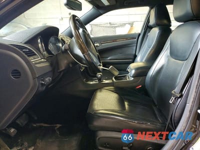Zdjęcie 7 z 12 samochodu: 2014 CHRYSLER 300C VIN:2C3CCAKG8EH243969 - miniatura