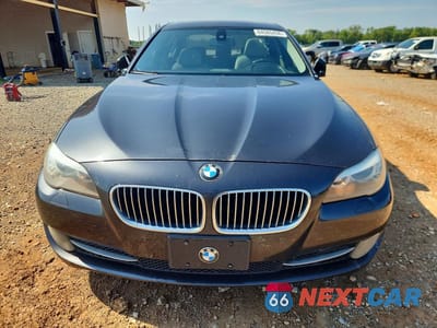 Piąte zdjęcie samochodu w środku: 2011 BMW 528 I VIN:WBAFR1C5XBDS36774 - miniatura