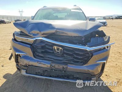 Piąte zdjęcie samochodu w środku: 2025 HONDA PILOT ELITE VIN:5FNYG1H86SB186159 - miniatura