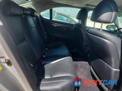Zdjęcie 10 z 12 samochodu: 2014 LEXUS LS 460 VIN:JTHCL5EF9E5021677 - miniatura