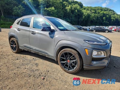Czwarte zdjęcie samochodu z boku: 2021 HYUNDAI KONA NIGHT VIN:KM8K6CA54MU713223 - miniatura