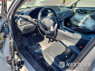 Zdjęcie 8 z 13 samochodu: 2018 HONDA ACCORD TOURING VIN:1HGCV1F90JA041655 - miniatura