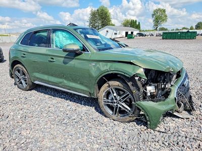 Czwarte zdjęcie samochodu z boku: 2021 AUDI Q5 E PRESTIGE VIN:WA1F2AFYXM2110324 - miniatura