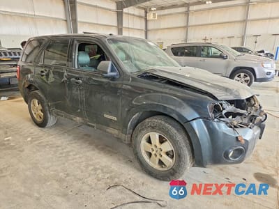 Czwarte zdjęcie samochodu z boku: 2008 FORD ESCAPE XLT VIN:1FMCU93Z28KE30186 - miniatura