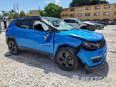 Czwarte zdjęcie samochodu z boku: 2021 JEEP COMPASS LATITUDE VIN:3C4NJDBB8MT586576 - miniatura