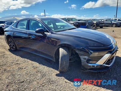Czwarte zdjęcie samochodu z boku: 2025 HYUNDAI SONATA SEL VIN:KMHL64JA7SA438551 - miniatura