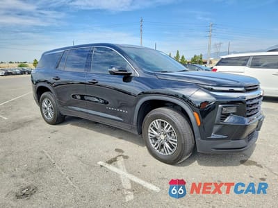 Czwarte zdjęcie samochodu z boku: 2024 CHEVROLET TRAVERSE LS VIN:1GNEREKS1RJ245430 - miniatura
