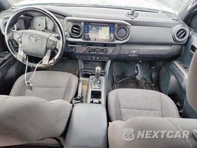 Zdjęcie 8 z 12 samochodu: 2018 TOYOTA TACOMA TRD SPORT VIN:5TFBZ5DN4JX004370 - miniatura