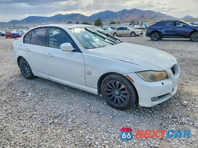 Czwarte zdjęcie samochodu z boku: 2009 BMW 328 XI SULEV VIN:WBAPK53519A646410 - miniatura