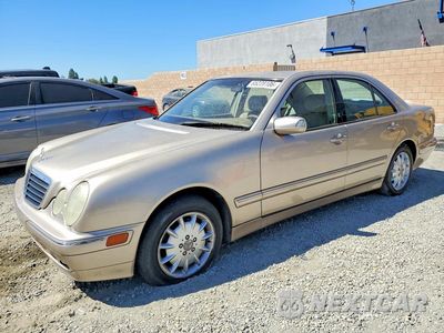2000 MERCEDES-BENZ E 320 WDBJF65J1YB164220 - główne zdjęcie licytacji z USA - miniatura