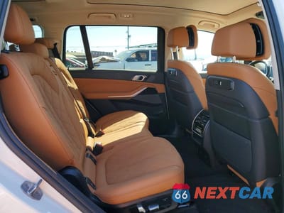 Zdjęcie 11 z 13 samochodu: 2024 BMW X7 XDRIVE40I VIN:5UX23EM01R9T68413 - miniatura