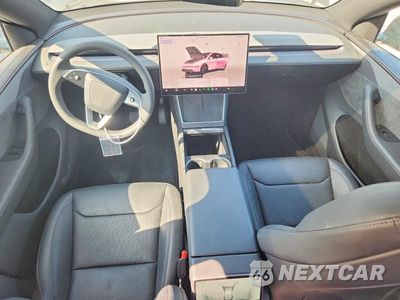Zdjęcie 8 z 13 samochodu: 2026 TESLA MODEL Y VIN:7SAYGDEE7TF604518 - miniatura