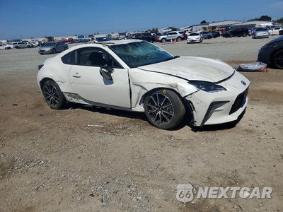 Czwarte zdjęcie samochodu z boku: 2024 TOYOTA GR86 BASE VIN:JF1ZNBB16R8758391 - miniatura