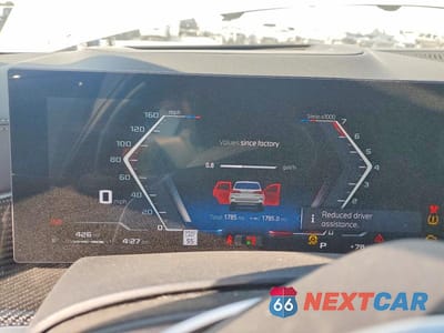 Zdjęcie 9 z 12 samochodu: 2026 BMW X5 M60I VIN:5UX33EU03T9298487 - miniatura