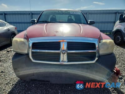 Piąte zdjęcie samochodu w środku: 2005 DODGE DAKOTA ST VIN:1D7HE22K45S260305 - miniatura