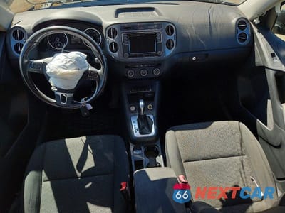 Zdjęcie 8 z 13 samochodu: 2017 VOLKSWAGEN TIGUAN S VIN:WVGAV7AX1HK053957 - miniatura