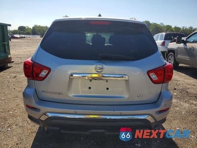 Zdjęcie 6 z 13 samochodu: 2017 NISSAN PATHFINDER SV VIN:5N1DR2MN9HC664070 - miniatura