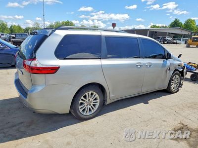 Trzecie zdjęcie samochodu z tyłu: 2016 TOYOTA SIENNA XLE 8-PASSENGER VIN:5TDYK3DC2GS749800 - miniatura
