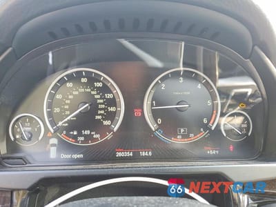 Zdjęcie 9 z 13 samochodu: 2015 BMW X5 XDRIVE35D VIN:5UXKS4C5XF0N10283 - miniatura