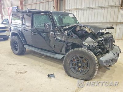 Czwarte zdjęcie samochodu z boku: 2020 JEEP WRANGLER UNLIMITED SAHARA VIN:1C4HJXEN1LW153405 - miniatura
