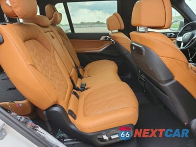 Zdjęcie 11 z 14 samochodu: 2024 BMW X7 XDRIVE40I VIN:5UX23EM0XR9S36542 - miniatura