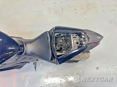 Zdjęcie 6 z 10 samochodu: 2023 YAMAHA YZFR3 A VIN:MH3RH18Y3PK011414 - miniatura
