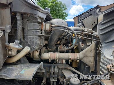 Zdjęcie 10 z 13 samochodu: 2017 FREIGHTLINER CASCADIA 113 SEMI TRUCK VIN:1FUBGBDVXHLHH2528 - miniatura