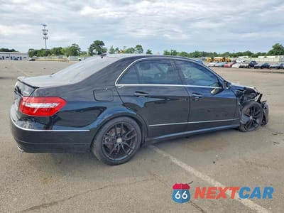 Trzecie zdjęcie samochodu z tyłu: 2010 MERCEDES-BENZ E 350 4MATIC VIN:WDDHF8HBXAA174777 - miniatura