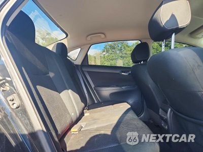 Zdjęcie 10 z 12 samochodu: 2019 NISSAN SENTRA S VIN:3N1AB7AP9KY268026 - miniatura