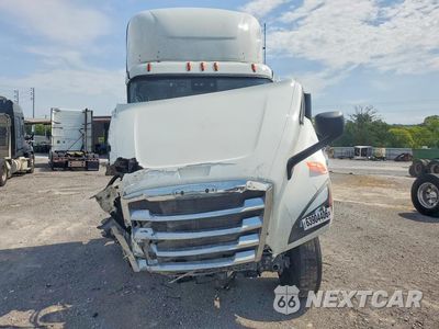 Piąte zdjęcie samochodu w środku: 2023 FREIGHTLINER CASCADIA 126 SEMI TRUCK VIN:3AKJHLDR8PDUG2030 - miniatura