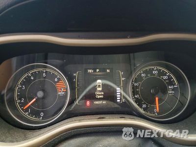Zdjęcie 9 z 13 samochodu: 2017 JEEP CHEROKEE SPORT VIN:1C4PJLAB4HW644607 - miniatura