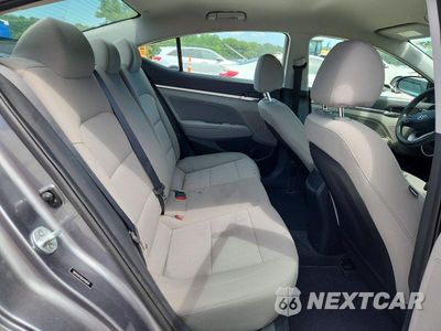 Zdjęcie 10 z 13 samochodu: 2019 HYUNDAI ELANTRA SEL VIN:5NPD84LF8KH440040 - miniatura