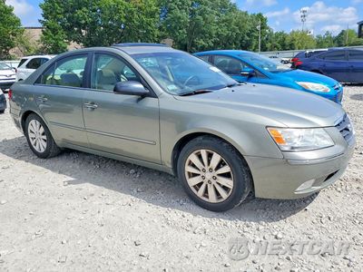 Czwarte zdjęcie samochodu z boku: 2010 HYUNDAI SONATA LIMITED VIN:5NPEU4AC9AH618125 - miniatura