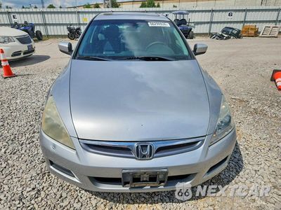 Piąte zdjęcie samochodu w środku: 2006 HONDA ACCORD EX VIN:1HGCM66866A000039 - miniatura