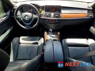 Zdjęcie 8 z 13 samochodu: 2011 BMW X5 XDRIVE50I VIN:5UXZV8C55BL418892 - miniatura