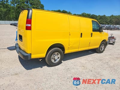 Trzecie zdjęcie samochodu z tyłu: 2019 CHEVROLET EXPRESS G2500 VIN:1GCWGAFP0K1337829 - miniatura