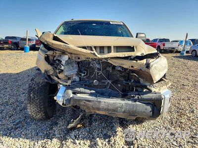 Piąte zdjęcie samochodu w środku: 2017 TOYOTA TUNDRA SR5 VIN:5TFDW5F10HX667246 - miniatura
