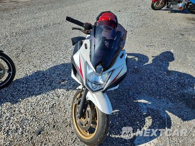 Drugie zdjęcie samochodu z przodu: 2010 YAMAHA FZ6 R VIN:JYARJ18E9AA005747 - miniatura