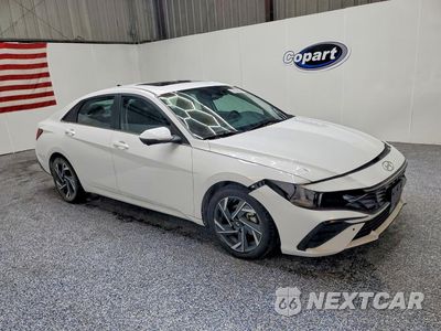 Czwarte zdjęcie samochodu z boku: 2024 HYUNDAI ELANTRA LIMITED VIN:KMHLP4DG8RU742042 - miniatura