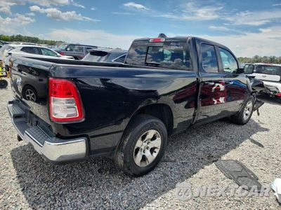 Trzecie zdjęcie samochodu z tyłu: 2019 RAM 1500 BIG HORN/LONE STAR VIN:1C6RREBT3KN905136 - miniatura