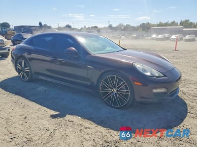 Czwarte zdjęcie samochodu z boku: 2011 PORSCHE PANAMERA 2 VIN:WP0AA2A74BL012288 - miniatura
