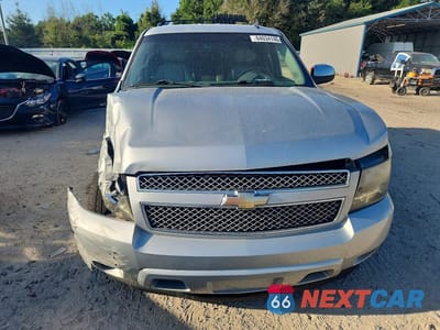 Piąte zdjęcie samochodu w środku: 2011 CHEVROLET TAHOE C1500 LT VIN:1GNSCBE05BR270285 - miniatura