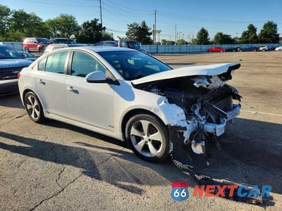 Czwarte zdjęcie samochodu z boku: 2011 CHEVROLET CRUZE LT VIN:1G1PG5S92B7295091 - miniatura