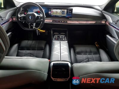 Zdjęcie 8 z 12 samochodu: 2024 BMW 760 XI VIN:WBA33EJ04RCP67312 - miniatura