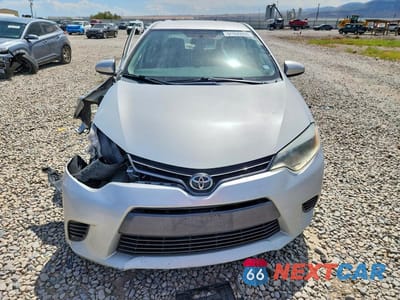 Piąte zdjęcie samochodu w środku: 2016 TOYOTA COROLLA LE VIN:5YFBURHE5GP525959 - miniatura