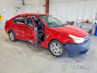 Czwarte zdjęcie samochodu z boku: 2008 FORD FOCUS SE VIN:1FAHP33N18W217191 - miniatura