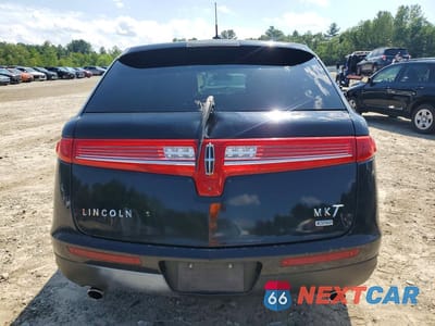 Zdjęcie 6 z 13 samochodu: 2017 LINCOLN MKT VIN:2LMHJ5NK9HBL00282 - miniatura
